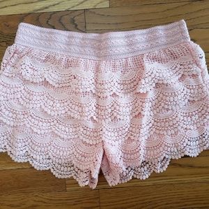 NWOT pink lace ruffled shorts size Large
